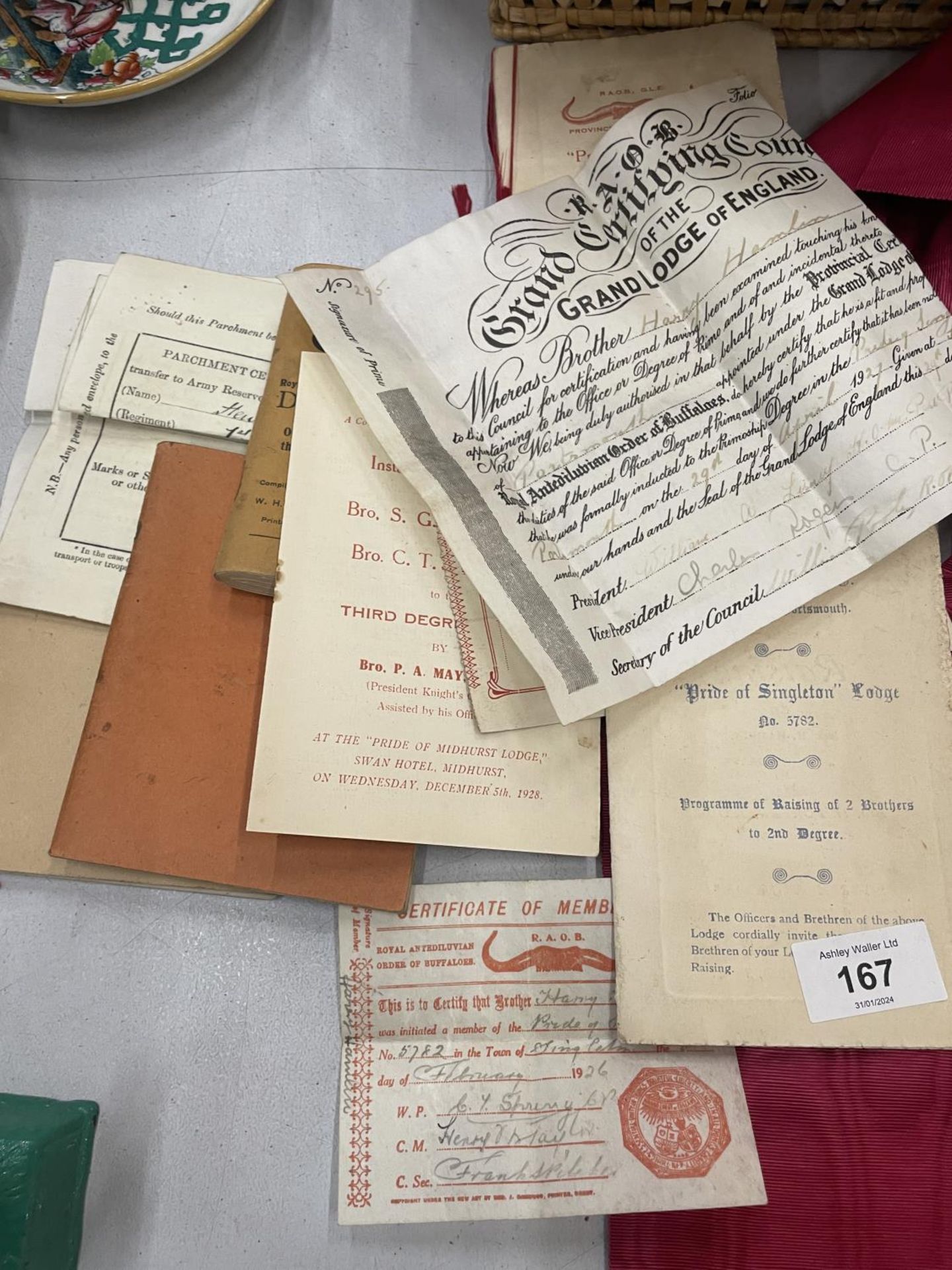 A QUANTITY OF MASONIC EPHEMERA AND A SASH - Bild 3 aus 3