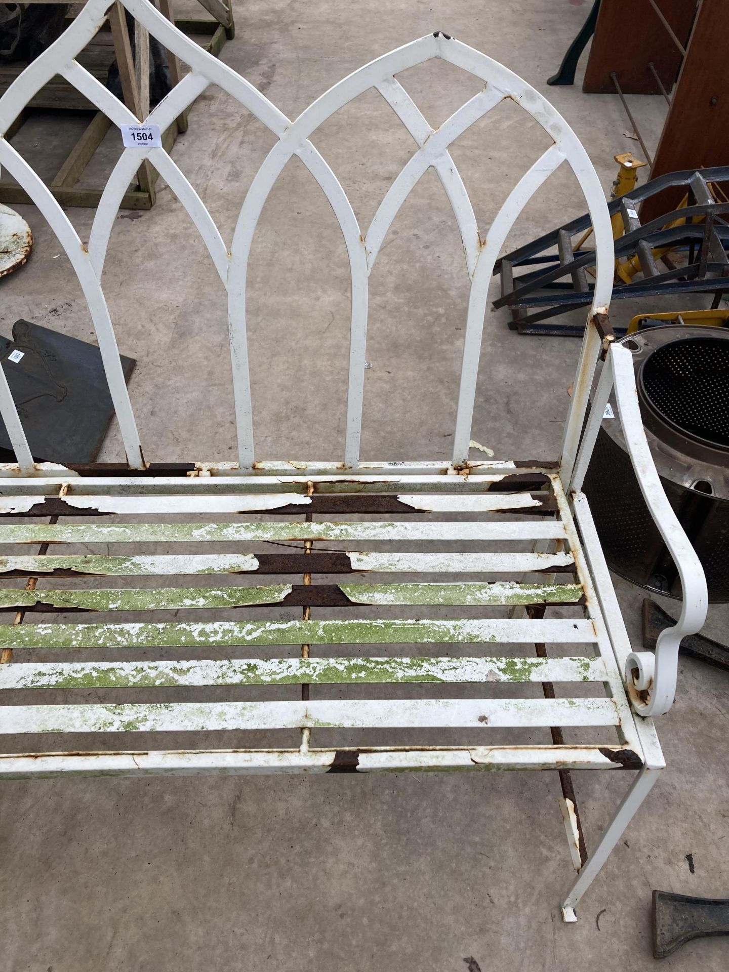 A DECORATIVE METAL TWO SEATER FOLDING GARDEN BENCH (W:104CM) - Image 4 of 4