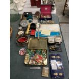 A COLLECTION OF COSTUME JEWELLERY AND COLLECTABLES SOME BOXED