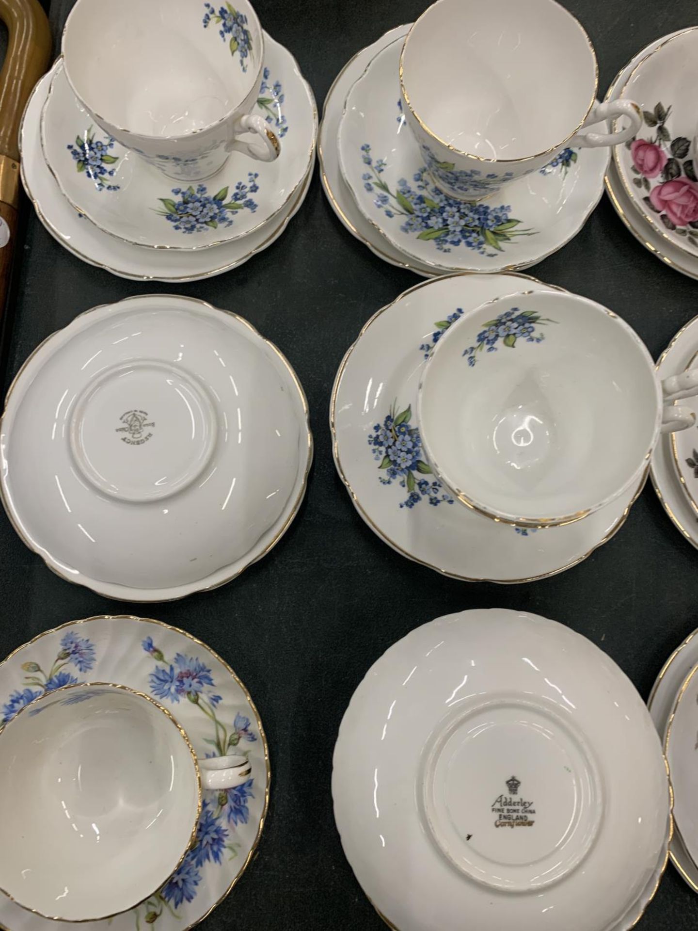 A LARGE QUANTITY OF VINTAGE TEA WARE TO INCLUDE CHINA TRIOS, ADDERLEY 'CORNFLOWER' CUP, SAUCERS, - Image 3 of 7