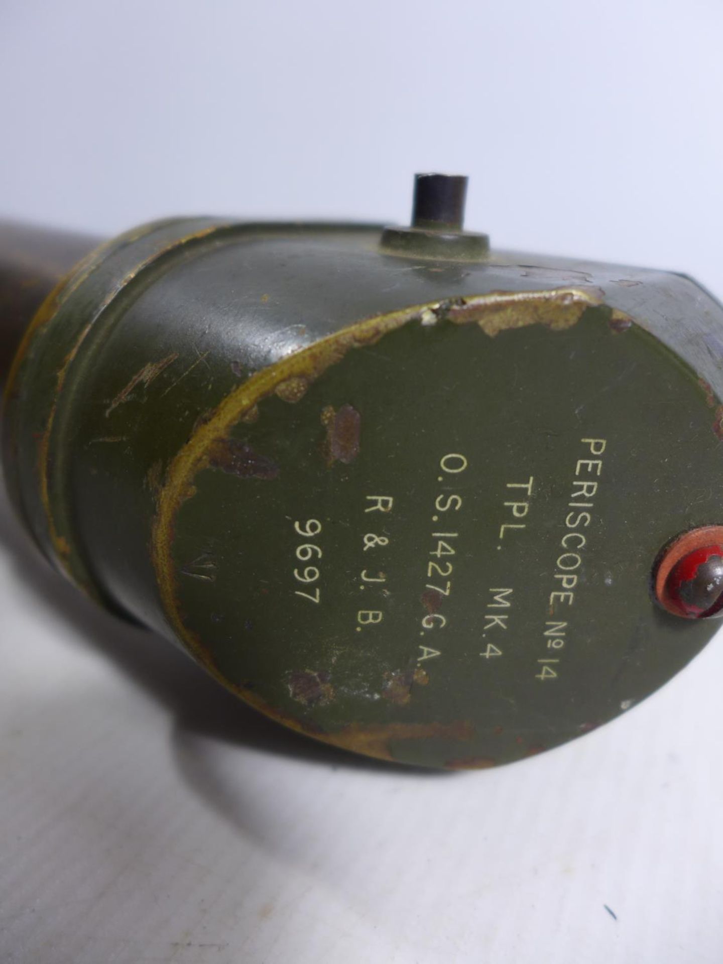 A WORLD WAR II BRASS SIGHTING PERISCOPE NUMBER 14, MK4, LENGTH 43CM - Image 4 of 4