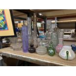 A GOOD COLLECTION OF ART GLASS TO INCLUDE CAITHNESS, GLASS OVERLAY VASE, OPALESCENT VASES, ETC -