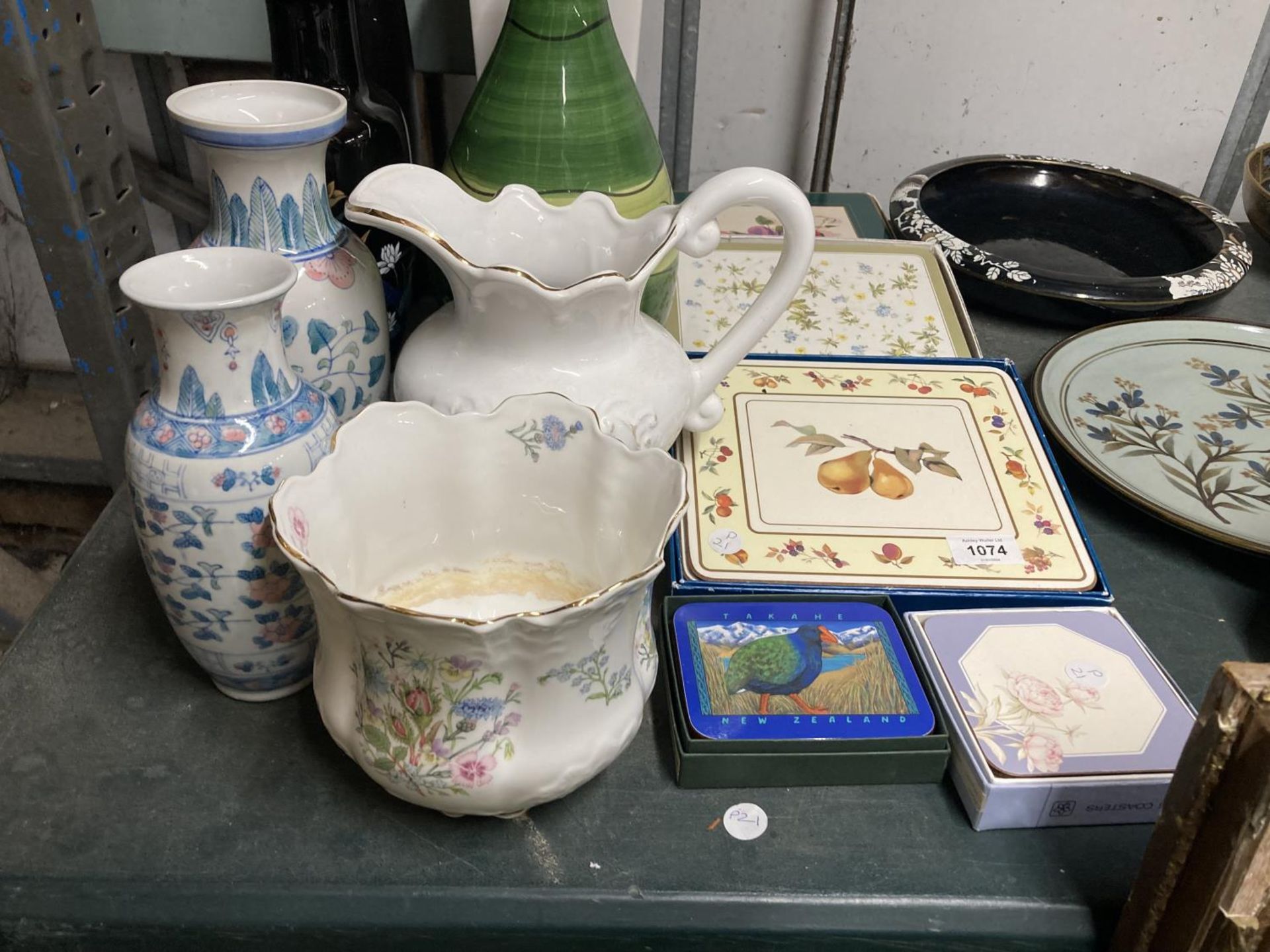 A QUANTITY OF CERAMICS AND PLACEMATS TO INCLUDE AN AYNSLEY WILD TUDOR PLANTER, ORIENTAL VASES, ETC., - Image 2 of 3