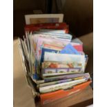 A QUANTITY OF VINTAGE GREETINGS CARDS
