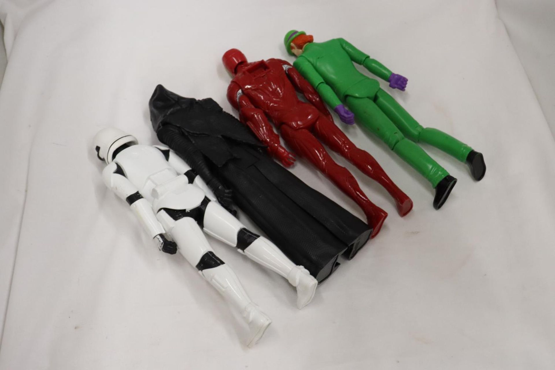 FOUR ACTION FIGURE TOYS TO INCLUDE DARTH VADER, A STORM TROOPER, THE RIDDLER AND IRON MAN - Bild 4 aus 4