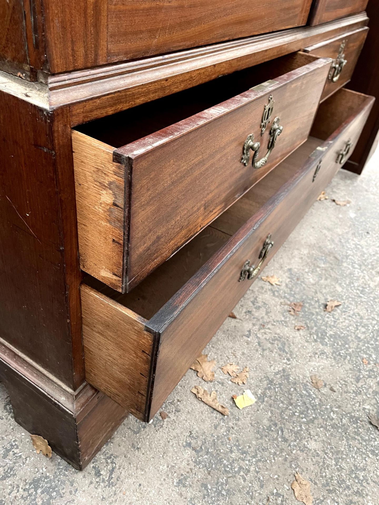 A GEORGIAN MAHOGANY PRESS WITH THREE SLIDES, ONE DRAWER TO THE UPPER PORTION, AND TWO SHORT, ONE - Image 2 of 4