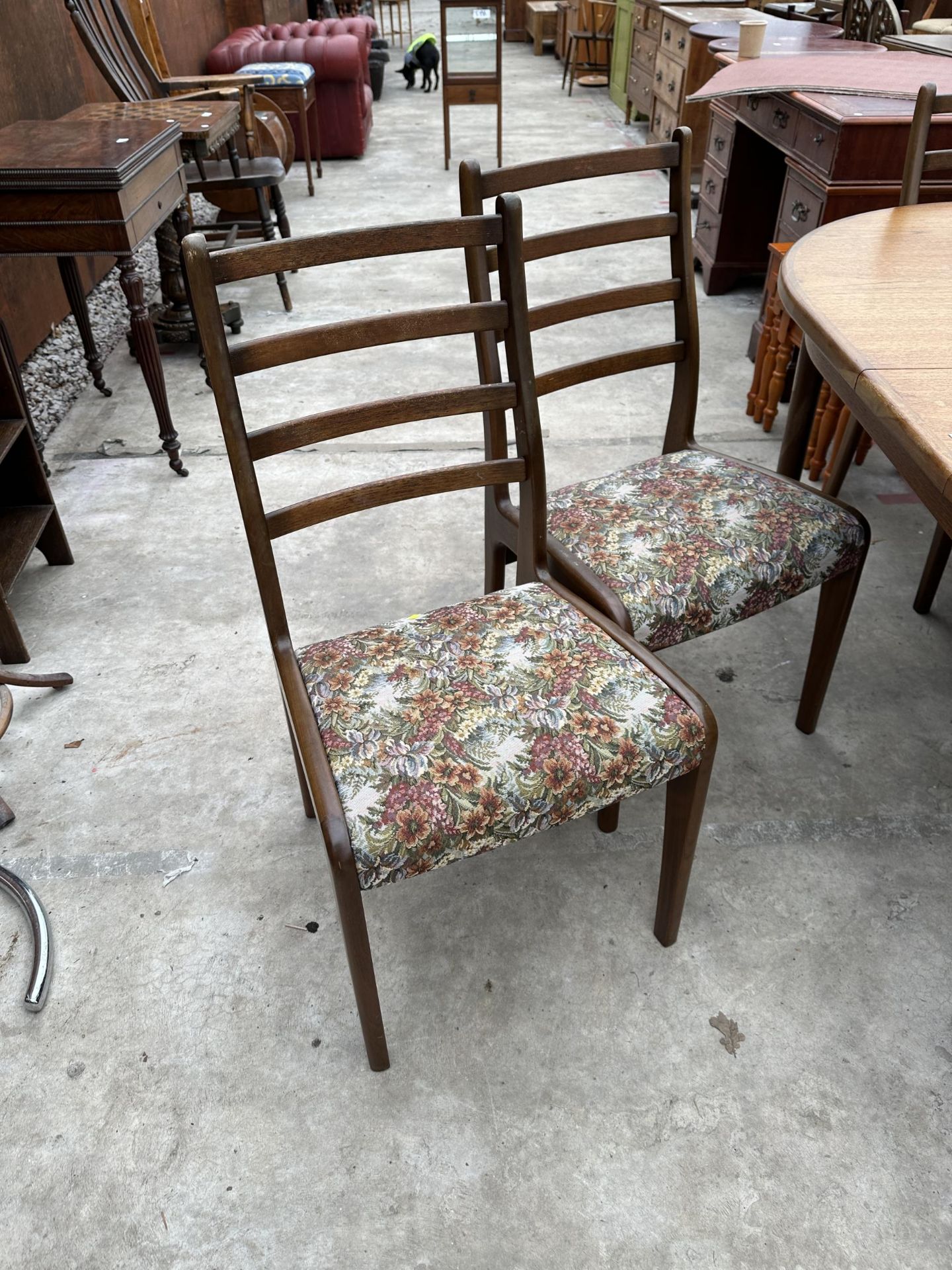 A G-PLAN RETRO TEAK EXTENDING DINING TABLE, 64 X 44" (LEAF 18") AND SIX LADDERBACK DINING CHAIRS - Image 5 of 10