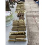 A LARGE QUANTITY OF GOOD QUALITY VINTAGE BRASS DOOR HANDLES AND LOCKS