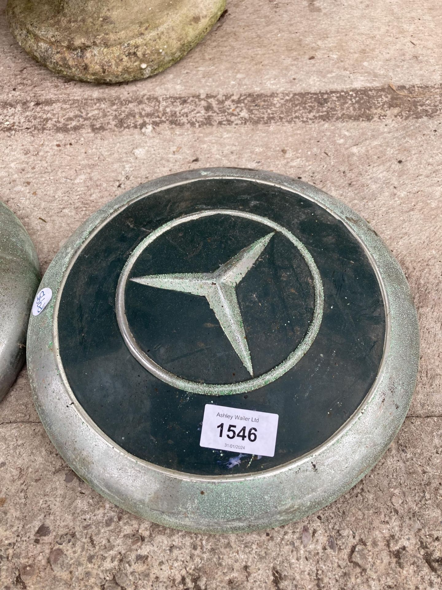 TWO VINTAGE MERCEDES BENZ HUB CAPS - Image 2 of 4