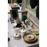 A MIXED LOT TO INCLUDE A CIRCA 1825 RIDGWAY CUP AND SAUCER, A MANTLE CLOCK, PHOTO FRAME, COALPORT