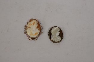 A CAMEO BROOCH IN OF A GREEK GODDESS SET IN A 9CT GOLD HALLMARKED FRAME AND A FURTHER CAMEO