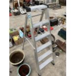 A FIVE RUNG ALUMINIUM ZARGES STEP LADDER