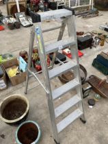 A FIVE RUNG ALUMINIUM ZARGES STEP LADDER