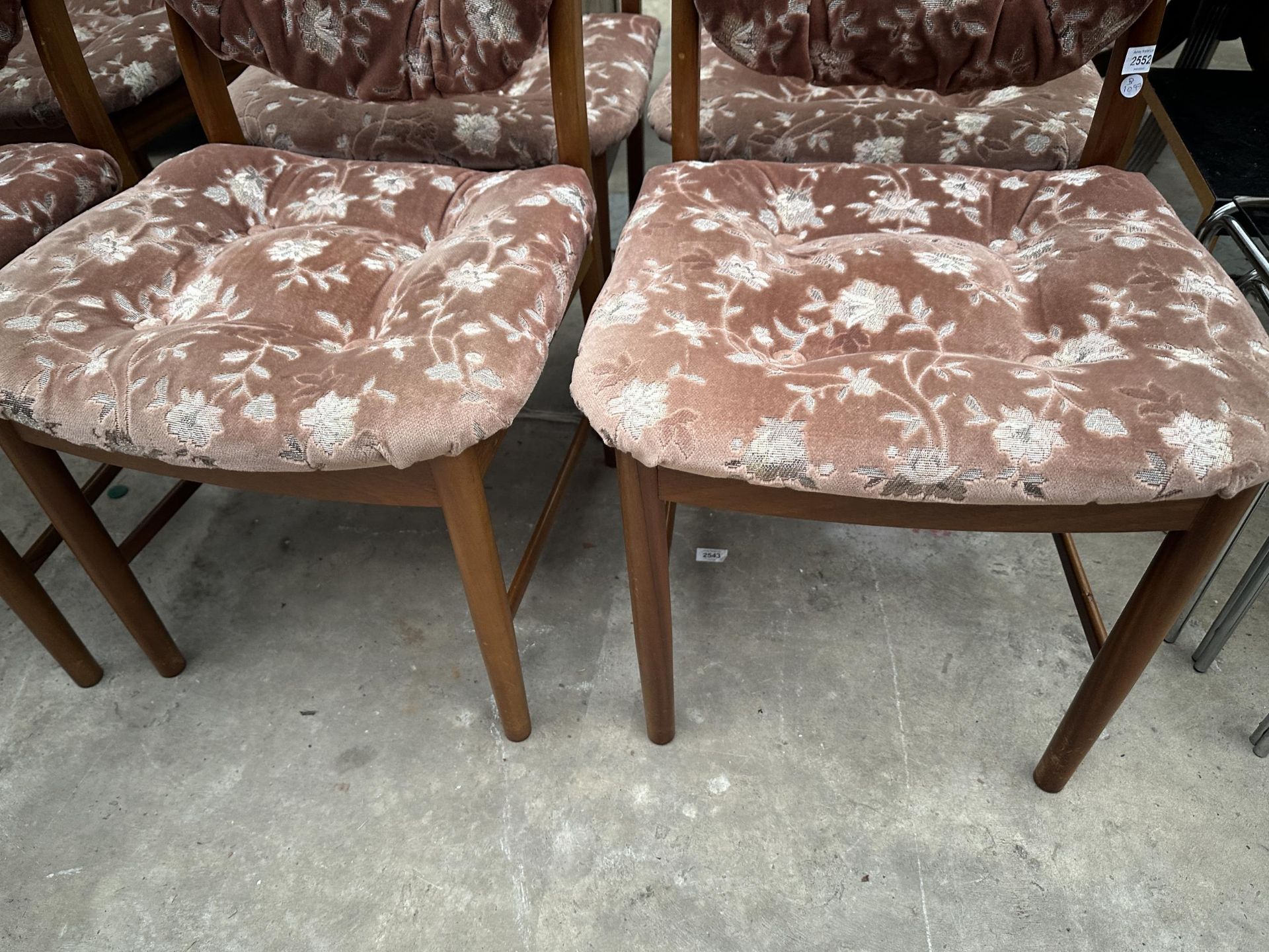 A SET OF SIX RETRO TEAK UPHOLSTERED DINING CHAIRS - Image 2 of 5