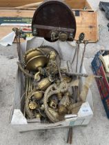 A LARGE ASSORTMENT OF VINTAGE BRASS LAMP AND LIGHT SPARES TO INCLUDE BRACKETS AND ARMS ETC