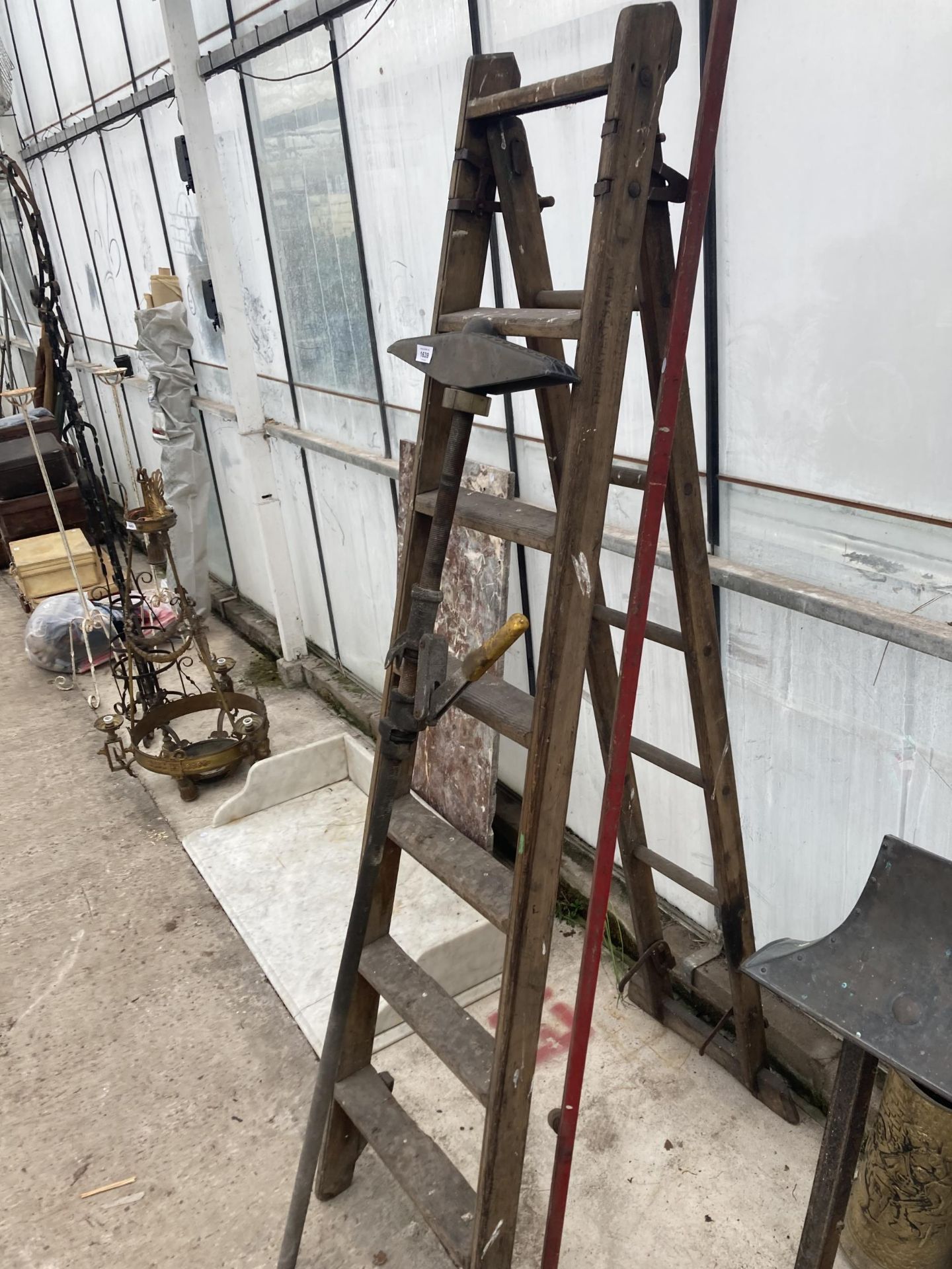 A VINTAGE WOODEN STEP LADDER, A CALVING JACK AND A LONG REACH LOPPER - Image 4 of 4