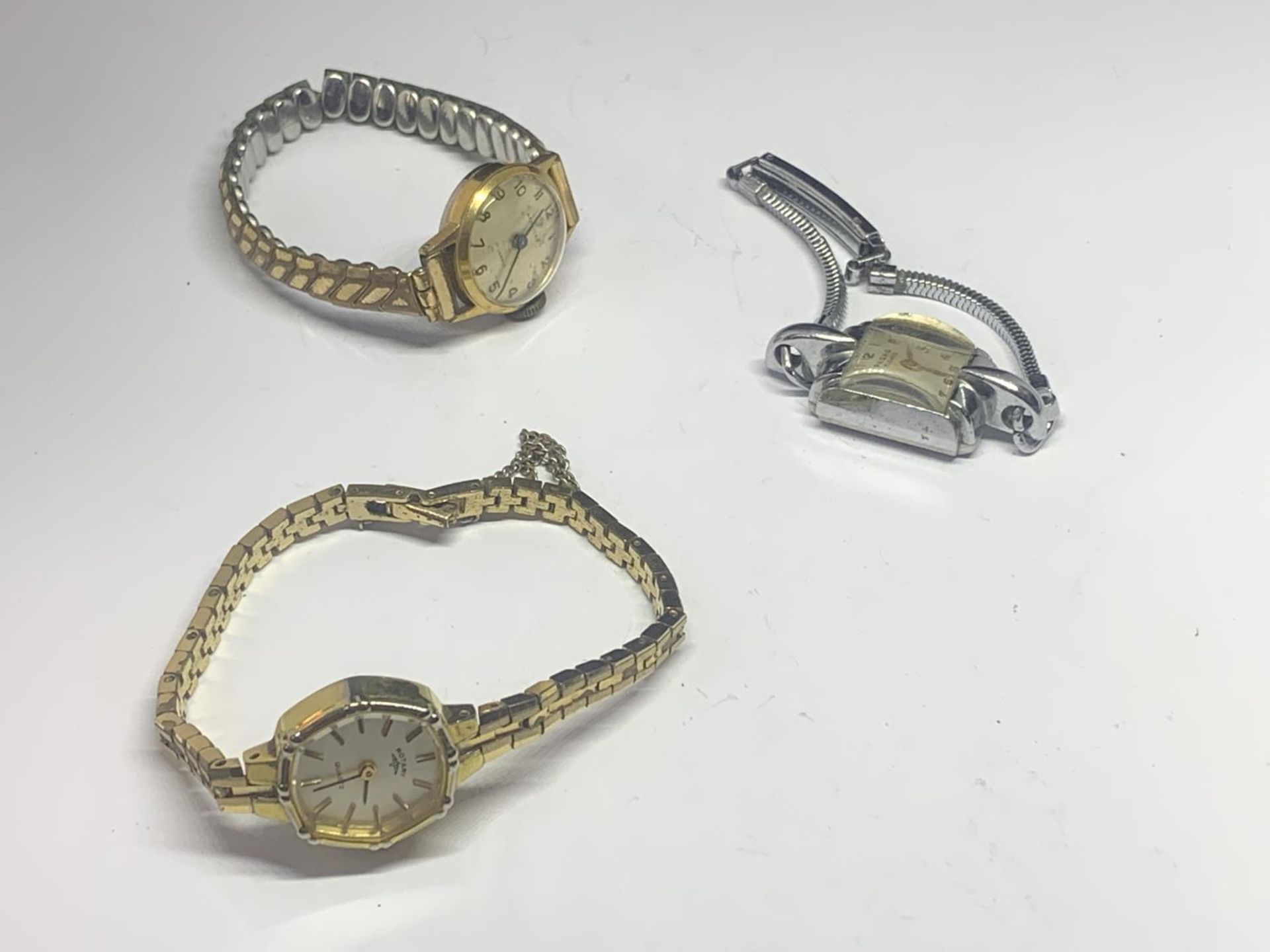 THREE VARIOUS WRIST WATCHES TO INCLUDE A ROTARY, PESAG AND A SERVICES