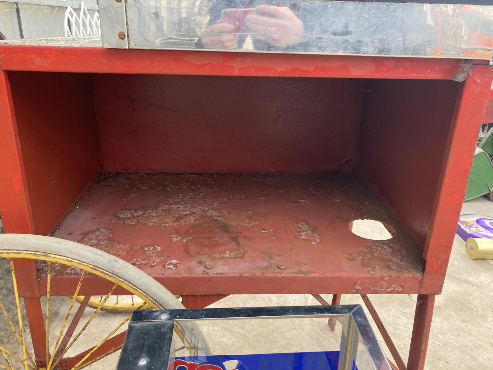 A VINTAGE TWO WHEELED POPCORN SELLERS TROLLEY - Image 5 of 5