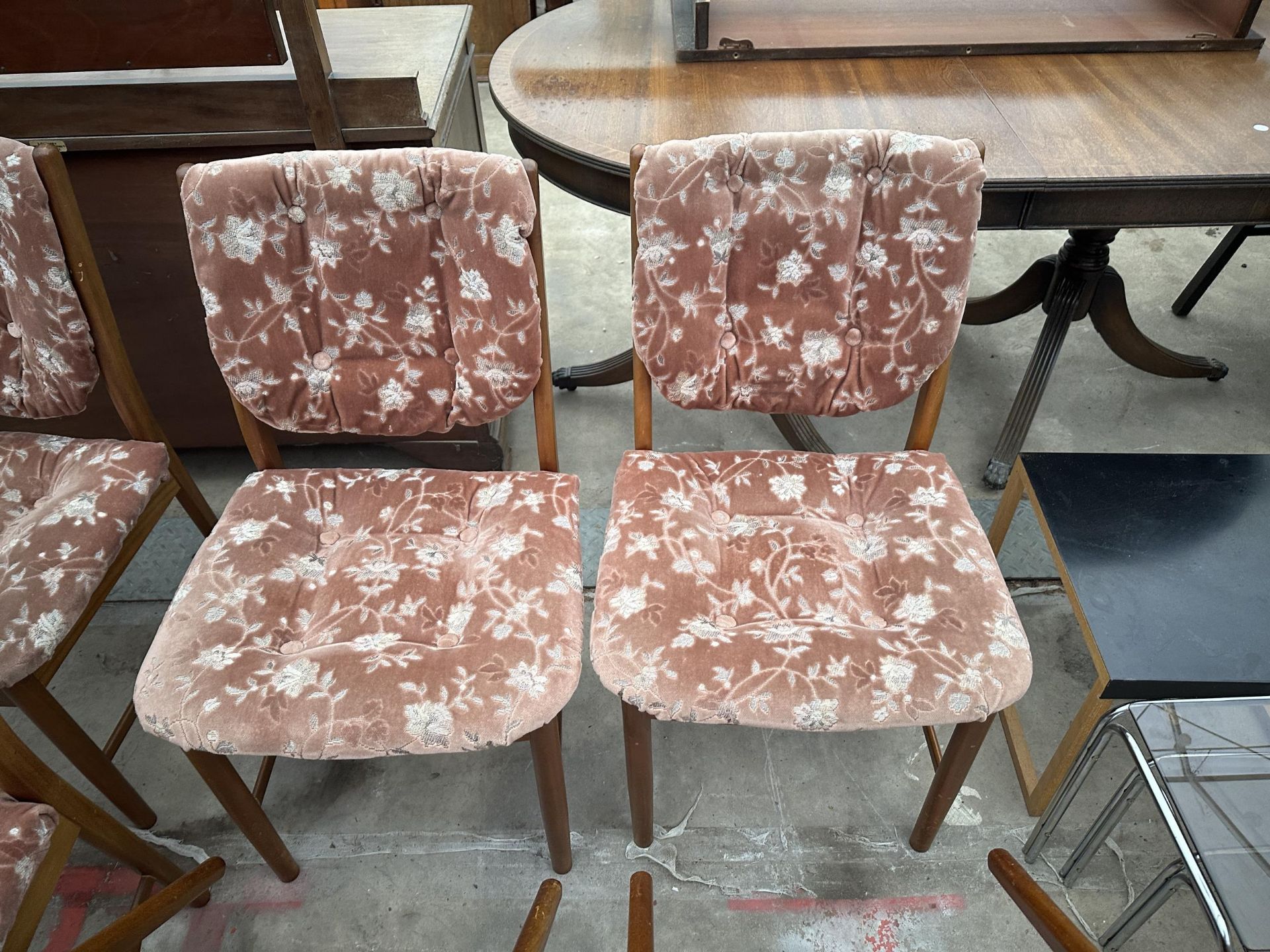 A SET OF SIX RETRO TEAK UPHOLSTERED DINING CHAIRS - Image 3 of 5