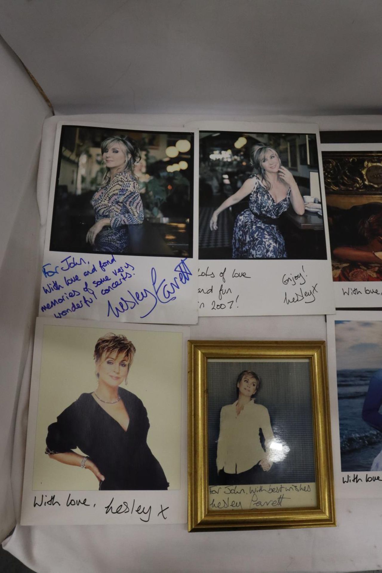A COLLECTION OF LESLEY GARRETT SIGNED PHOTOS, ONE FRAMED - Image 3 of 4