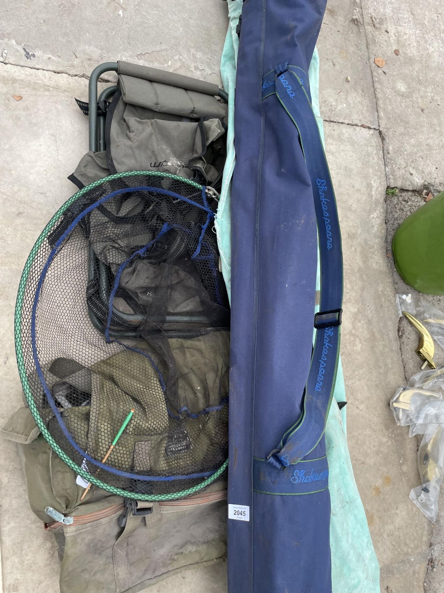 AN ASSORTMENT OF FISHING TACKLE TO INCLUDE A NET, CHAIR AND ROD ETC - Image 2 of 2