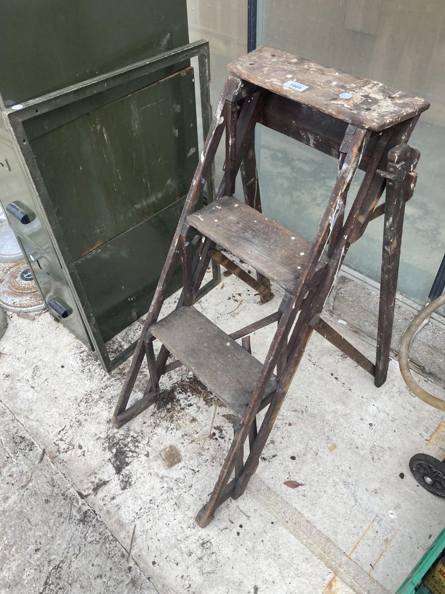 A VINTAGE WOODEN TWO RUNG STEP LADDER - Image 2 of 3