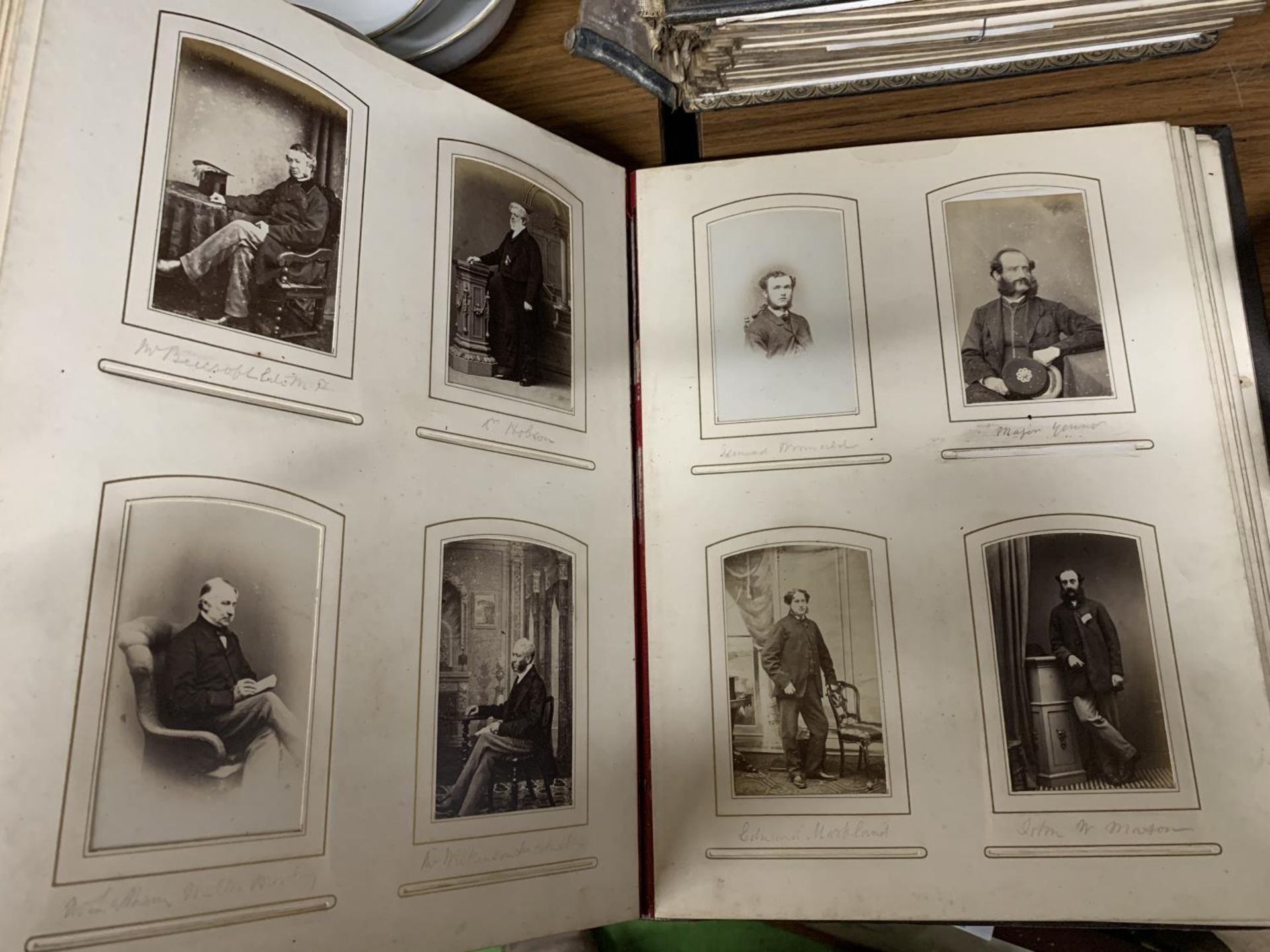 FOUR VICTORIAN PHOTO ALBUMS, SOME CONTAINING PHOTOGRAPHS - Bild 7 aus 9