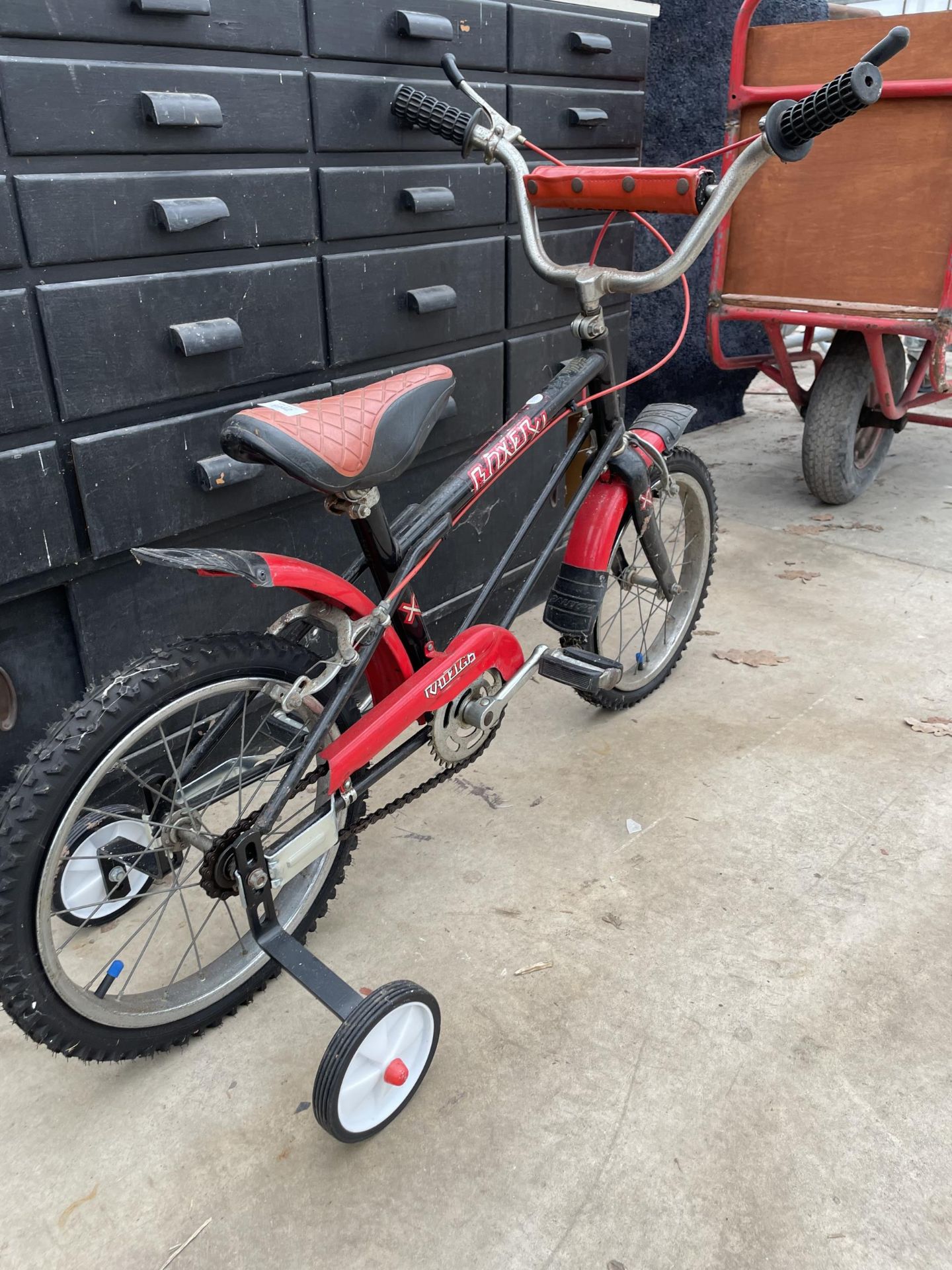 A RETRO RALEIGH BOXER CHILDS BIKE - Image 2 of 3