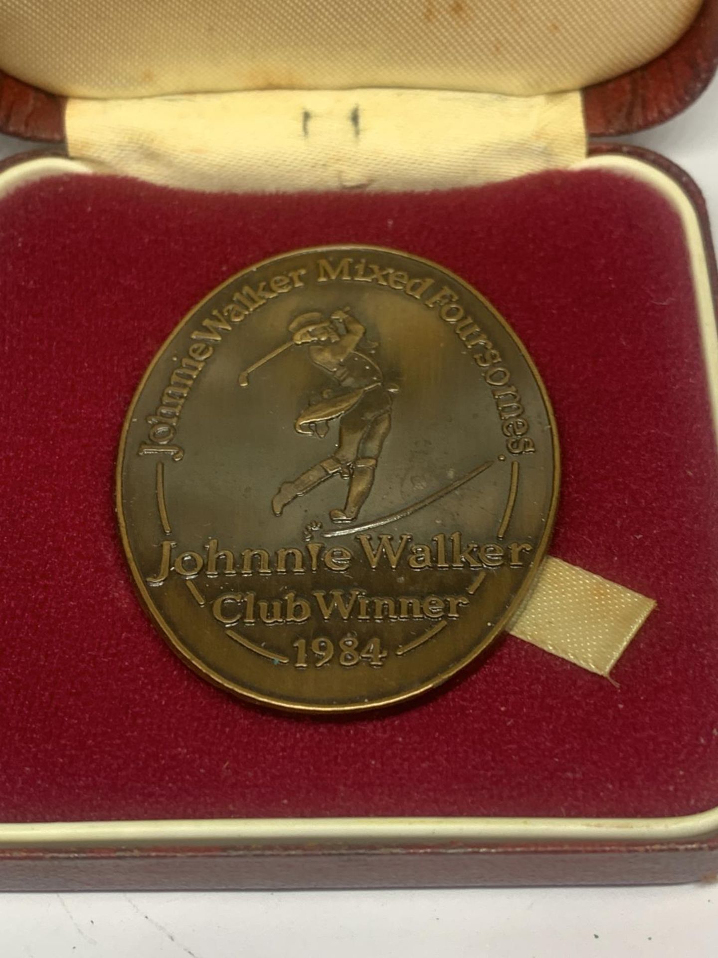 TWO BOXED MEDALS ONE LORDS 1985 AND ONE 1984 JOHNNIE WALKER CLUB WINNER - Image 2 of 3