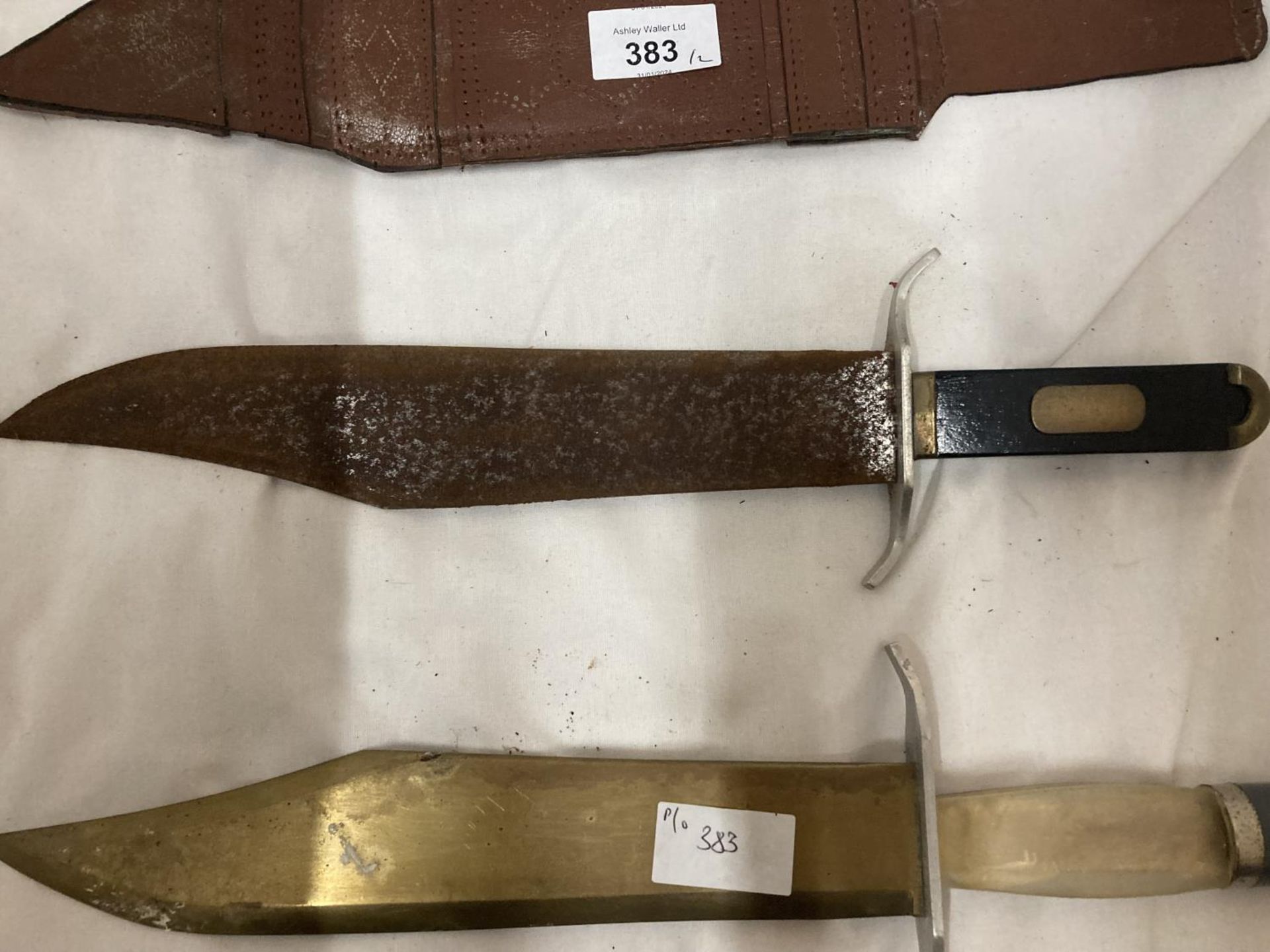 TWO BOWIE KNIVES, ONE WITH LEATHER SCABBARD AND 27CM BLADE AND ANOTHER WITH 26.5CM BLADE - Image 3 of 4