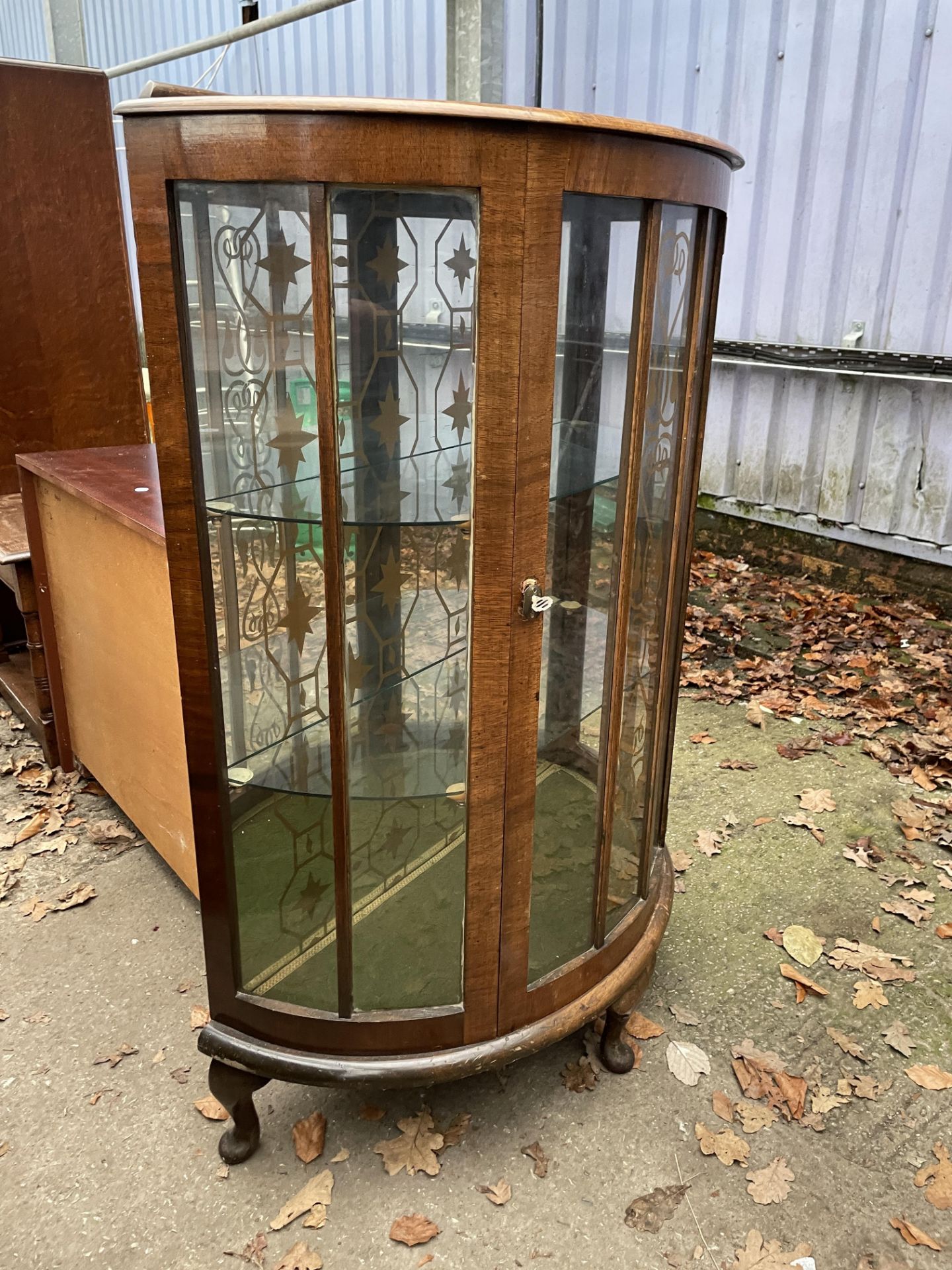 A MID 20TH CENTURY WALNUT BOW-FRONTED CHINA CABINET, 30" WIDE - Image 2 of 2