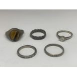 FIVE VARIOUS SILVER RINGS