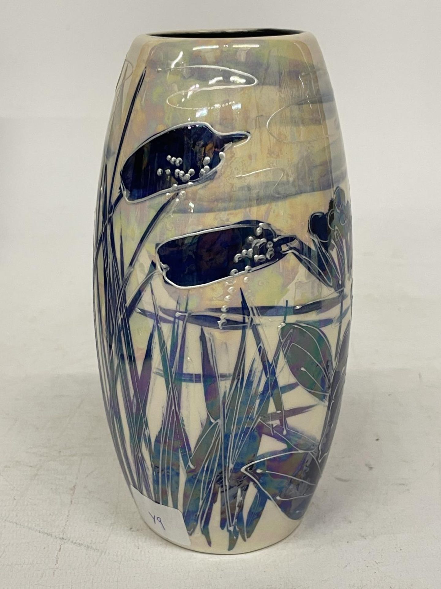 AN ANITA HARRIS DRAGONFLY LUSTRE VASE SIGNED IN GOLD - Image 3 of 5