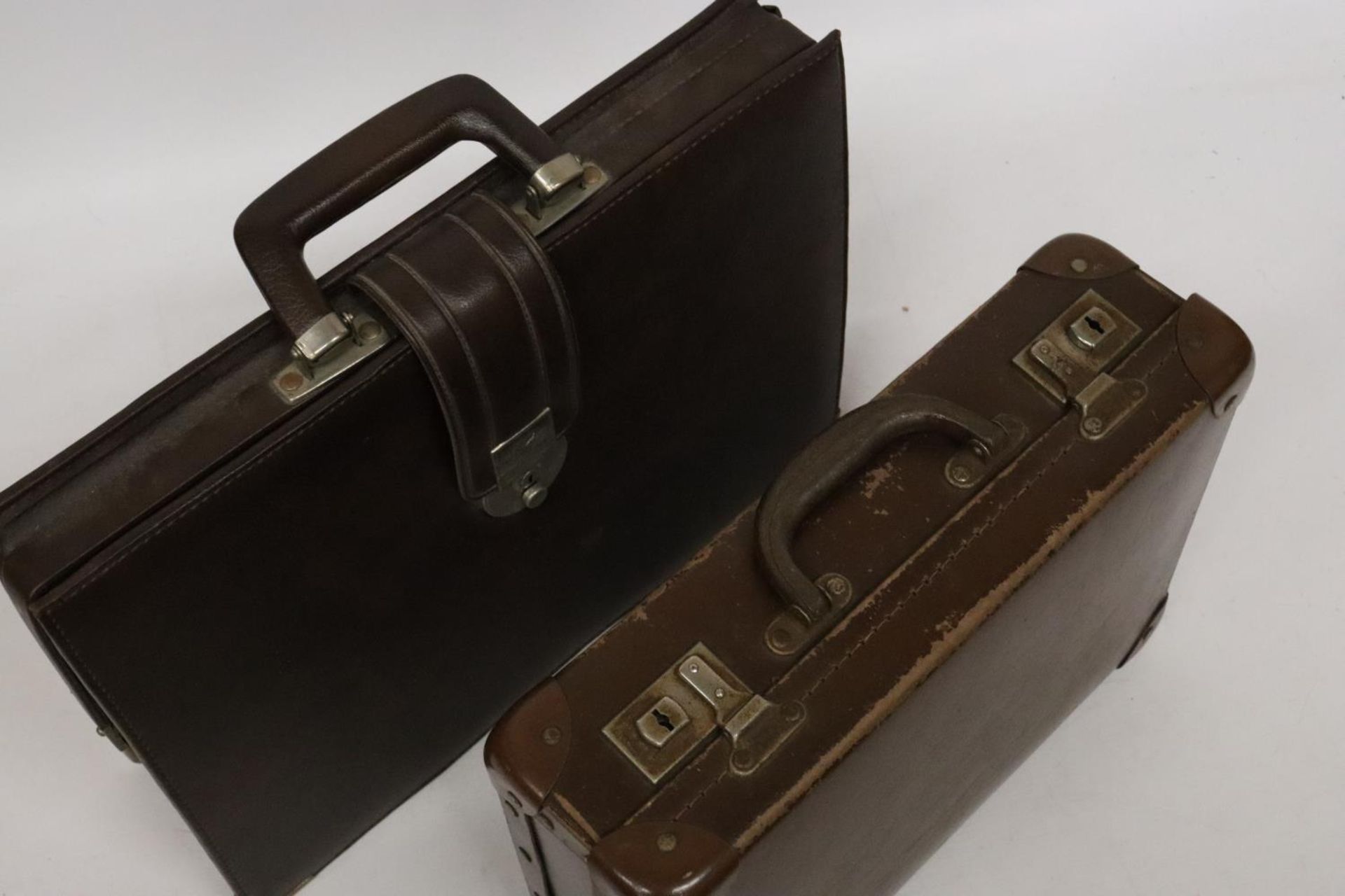 TWO VINTAGE LEATHER BRIEFCASES - Image 6 of 6