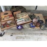 A LARGE ASSORTMENT OF VINTAGE FISHING TACKLE TO INCLUDE REELS, LURES AND FLIES ETC