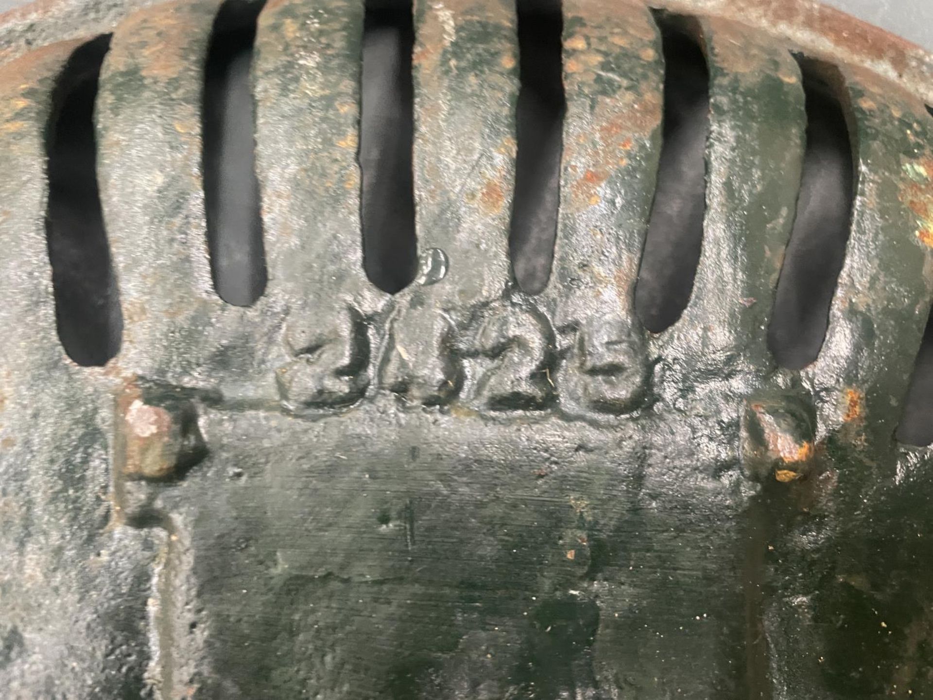 A KILLARNEY CAST GREEN TRACTOR SEAT - Image 3 of 3