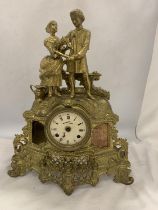 A LARGE ORNATE BRASS MANTLE CLOCK, HEIGHT 43CM