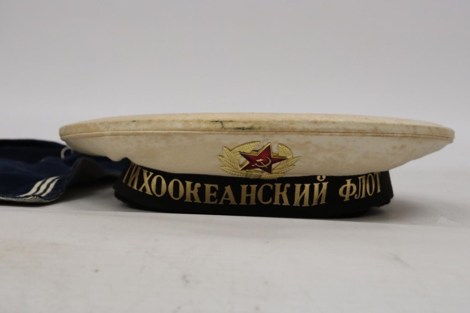 A RUSSIAN SOVIET UNION SAILORS CAP AND FLAP COLLAR - Bild 5 aus 10