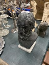 A BRONZE STYLE BUST OF A CLASSICAL FIGURE ON A MARBLE PLINTH, HEIGHT 24CM