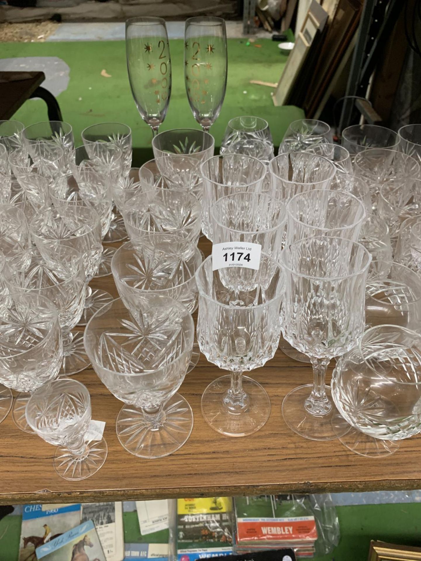 A LARGE QUANTITY OF GLASSES TO INCLUDE WINE, CHAMPAGNE FLUTES, SHERRY, BRANDY, TUMBLERS, ETC PLUS - Image 3 of 5