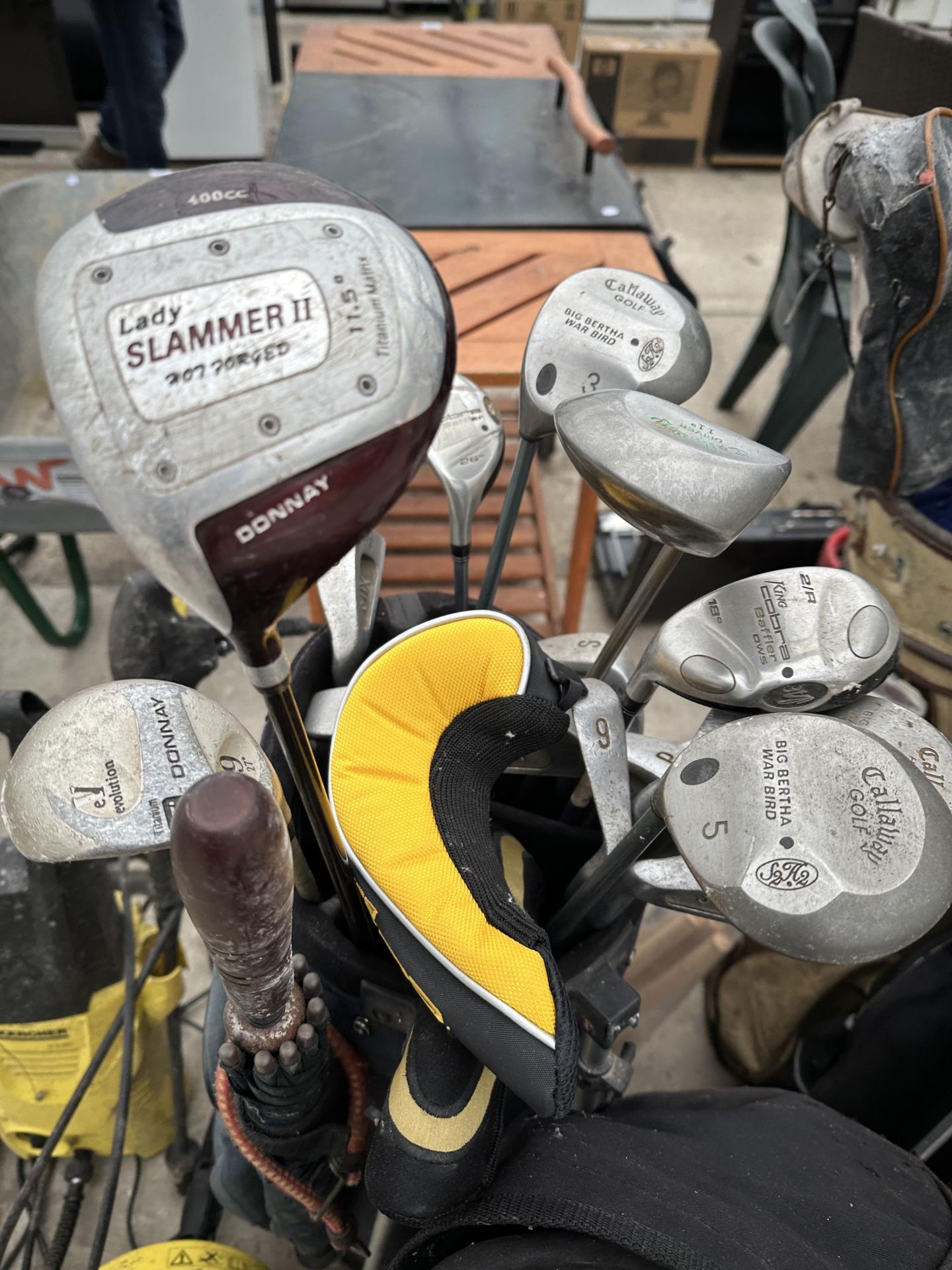 TWO GOLF BAGS AND AN ASSORTMENT OF LEFT HANDED GOLF CLUBS - Image 3 of 3