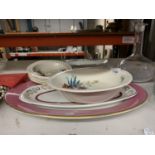 A QUANTITY OF VINTAGE SERVING BOWLS AND SERVING PLATES