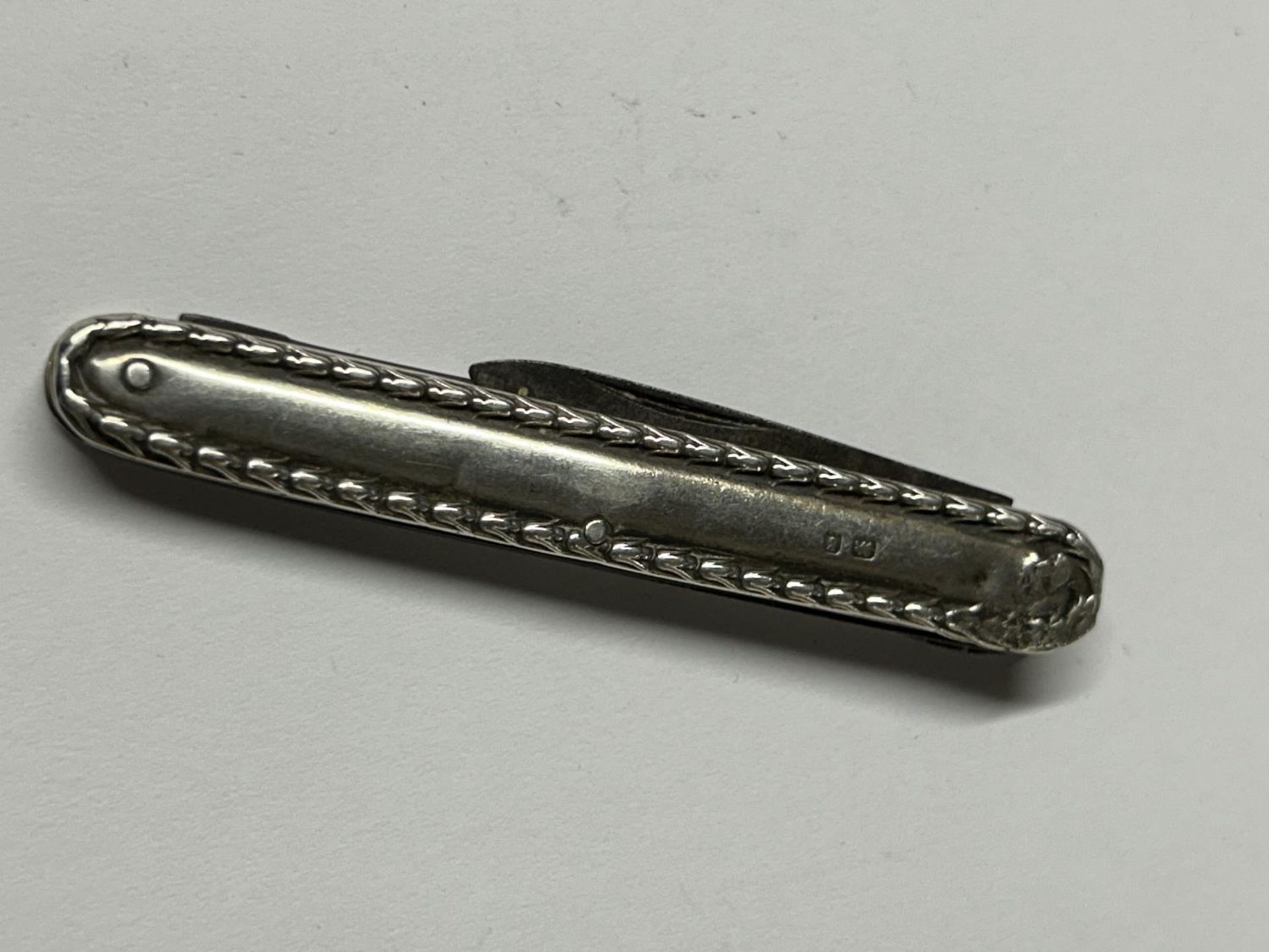 A HALLMARKED SILVER BIRMINGHAM PENKNIFE - Image 3 of 3