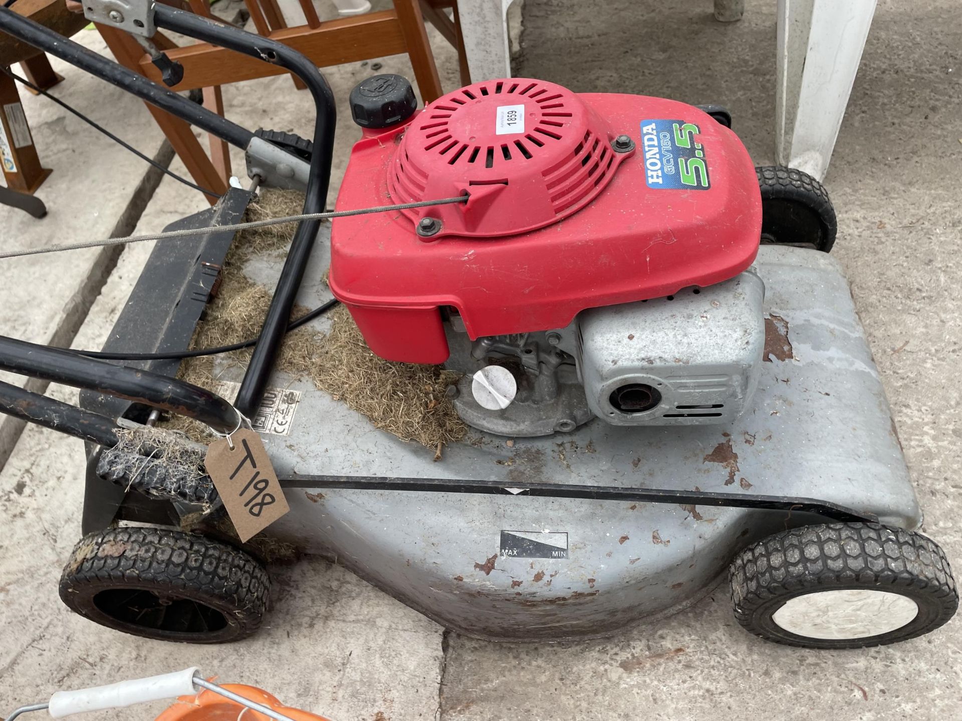 A HONDA GCV160 ROTARY LAWN MOER (A/F HOLE IN THE DECK) - Image 2 of 3