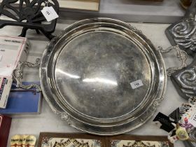 A TWO HANDLED CIRCULAR CHROME TRAY, DIAMETER 40CM