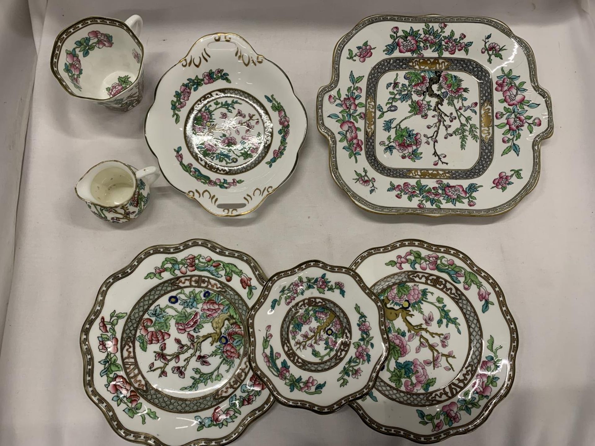 SEVEN PIECES OF COALPORT 'INDIAN TREE' DESIGN TO INCLUDE PLATES, A CUP AND CREAM JUG