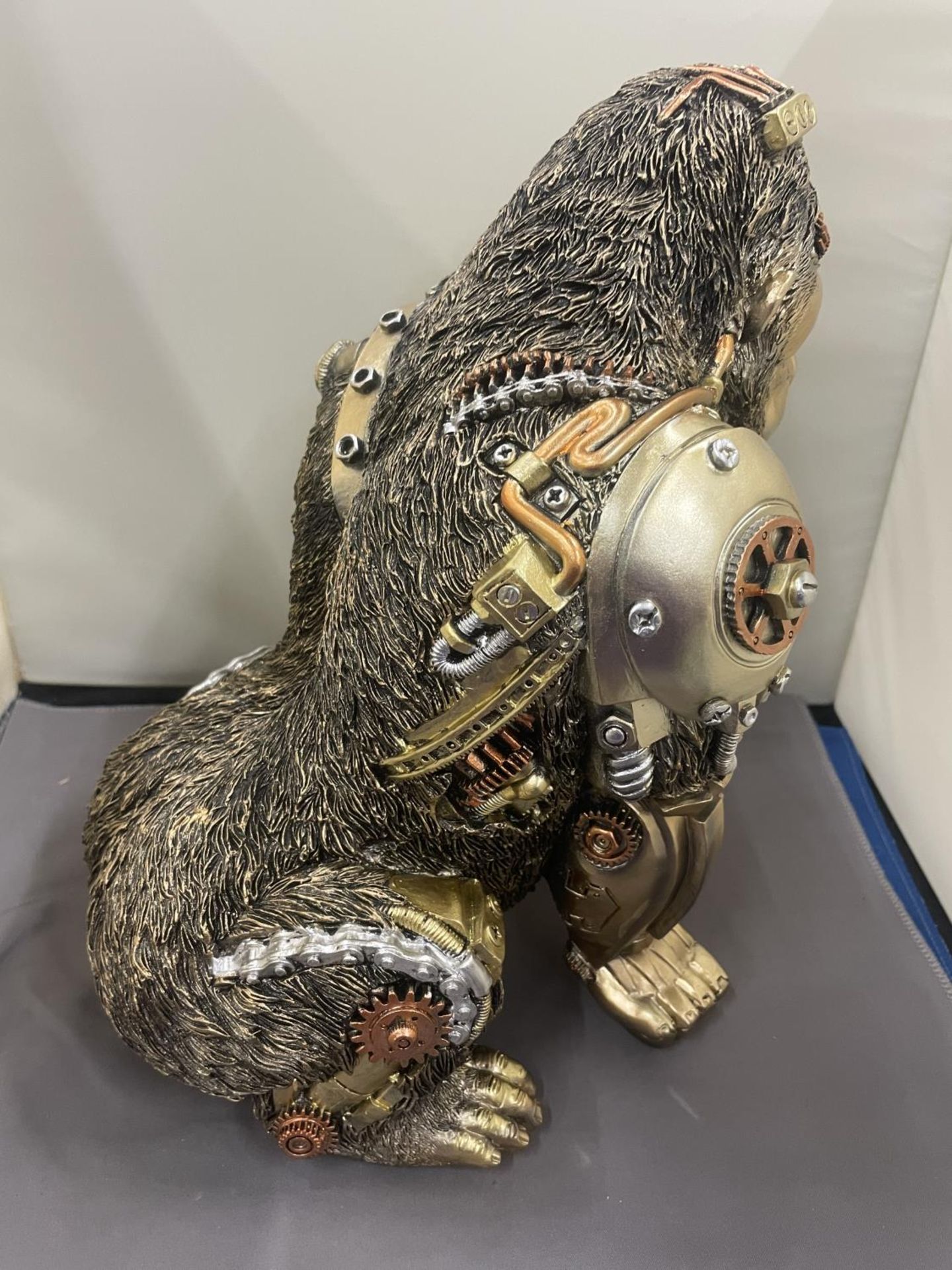 A STEAM PUNK STYLE GORILLA 28CM TALL - Image 6 of 7