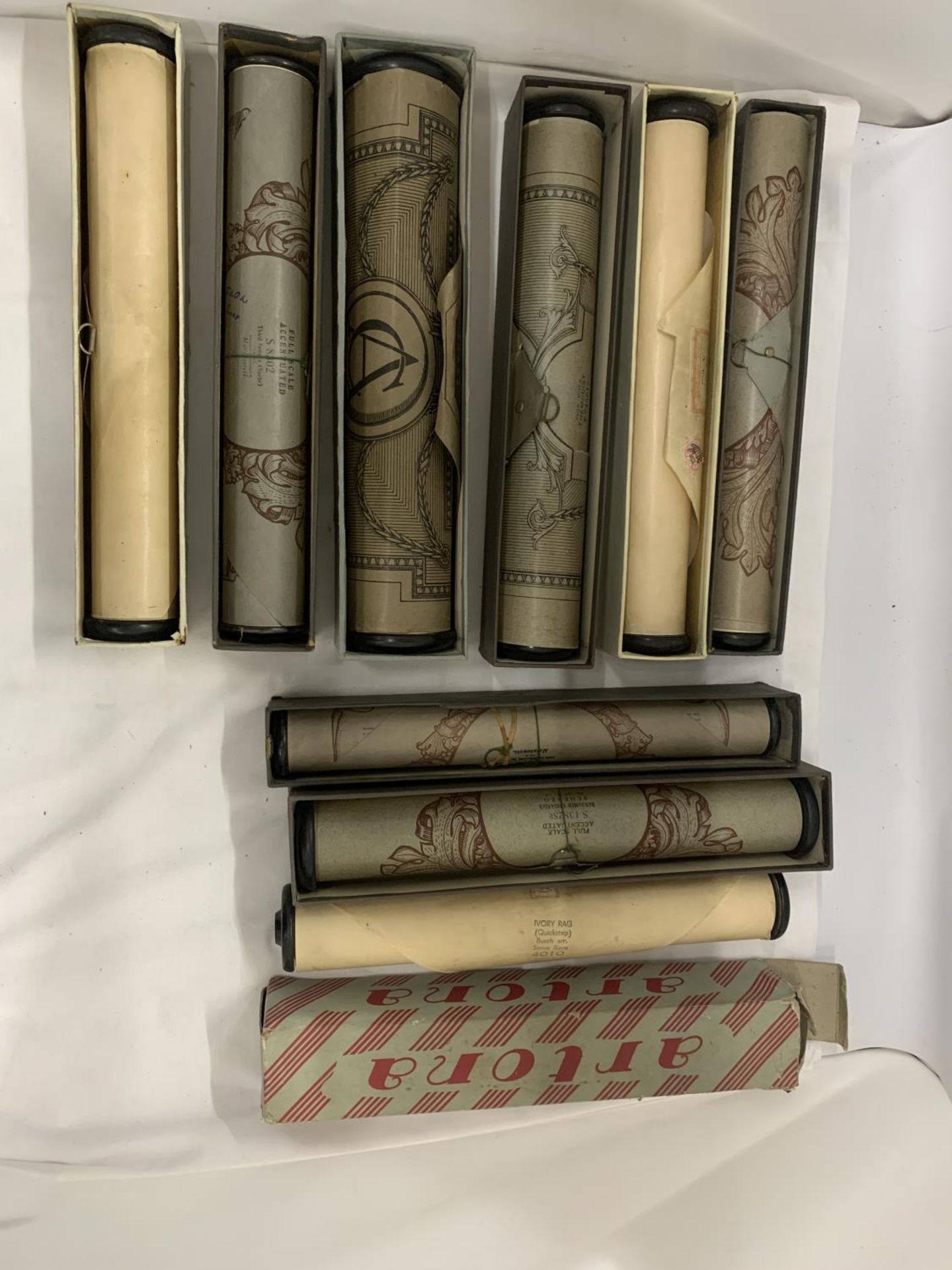 A COLLECTION OF VINTAGE PIANOLA MUSIC ROLLS - 21 IN TOTAL - Image 4 of 8