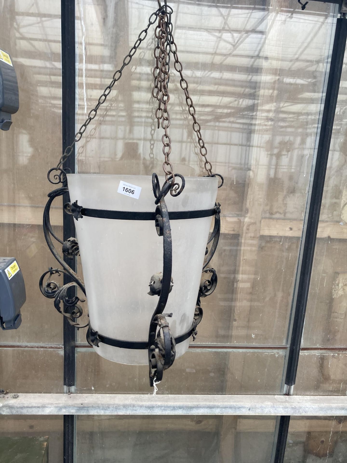 A LARGE VINTAGE FROSTED GLASS LIGHT SHADE WITH METAL DETAIL AND HANGING CHAINS - Image 2 of 3