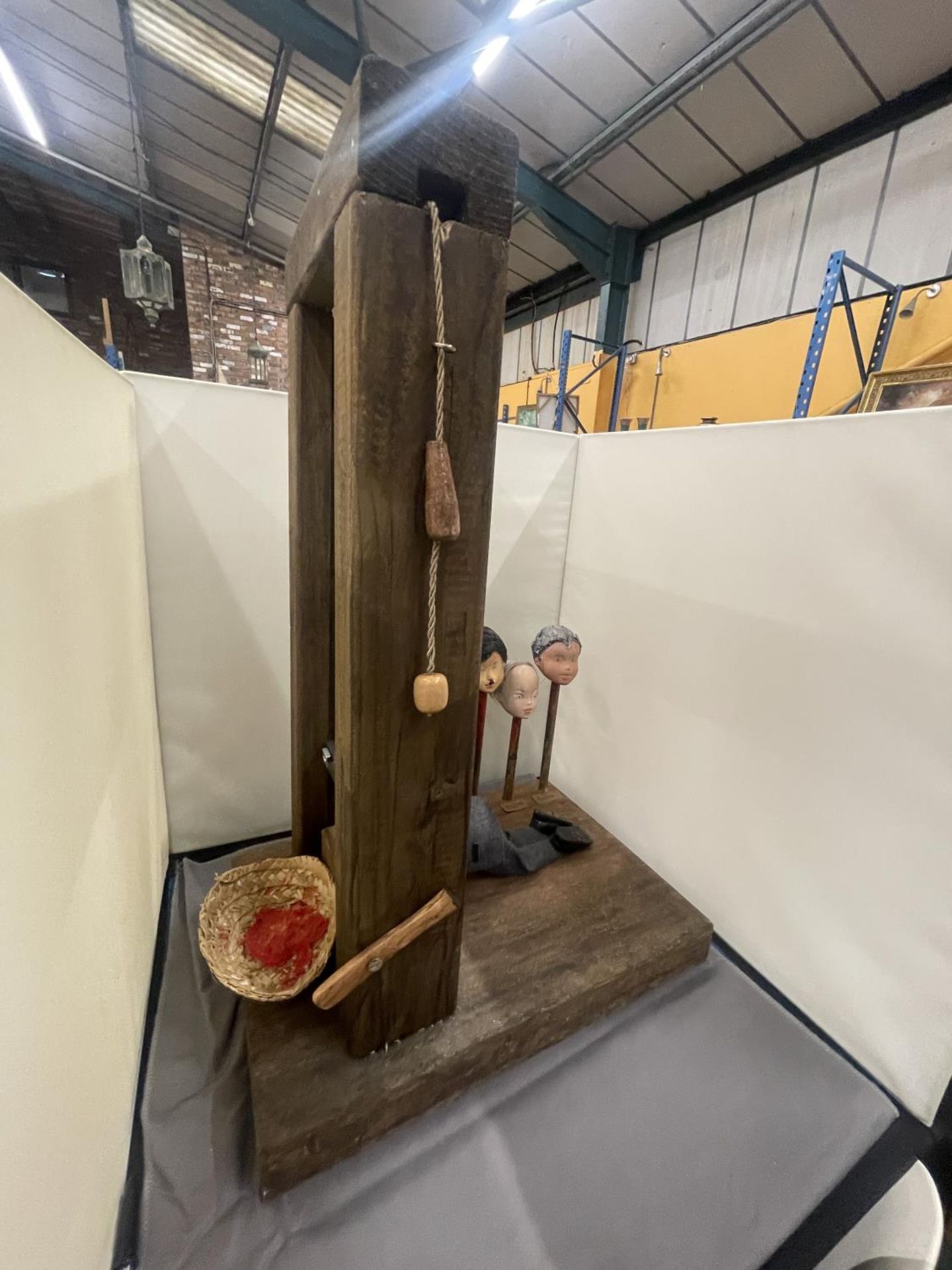 A MODEL OF A GUILLOTINE WITH FOUR VARIOUS HEADS - Image 3 of 8